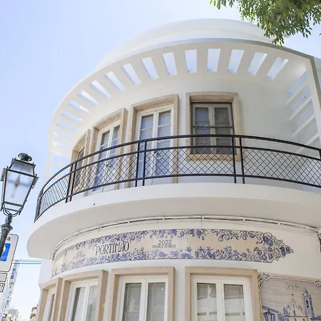 Villa In Quarteira Near Vilamoura Beach Quarteira