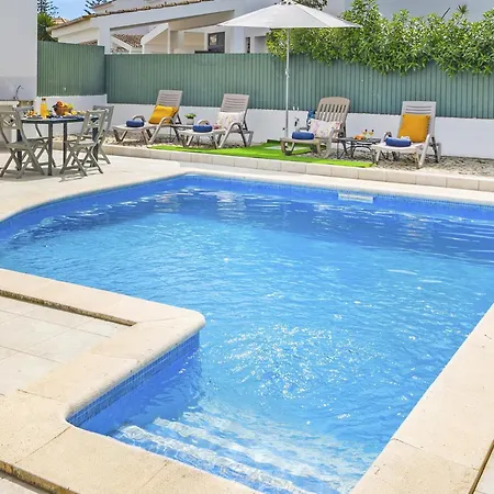 Villa Fantastic With Heatable Pool Quarteira