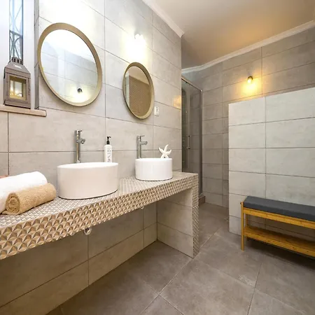 Fantastic With Heatable Pool Villa *