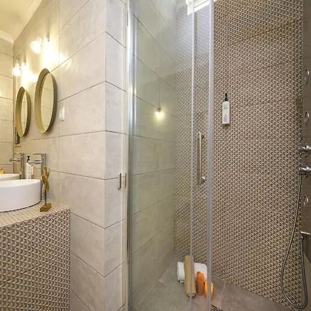 Villa Fantastic With Heatable Pool Quarteira