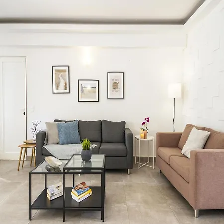 Villa In Quarteira Near Vilamoura Beach Villa